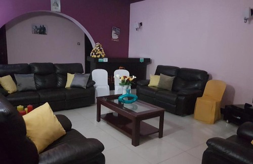 Fort Portal Cama Y Desayuno | Sheevy"s Bed N Breakfast