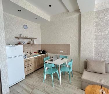 Shekhvetili Apartamento | Shekvetili Seaside Apartment with Balcony