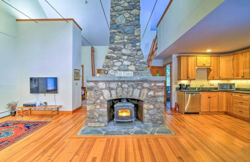 Shelburne Casa | Shelburne Studio Cabin with Spring-Fed Pool!
