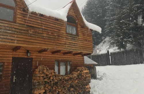 Ruska Mokra Casa | Shelest Vody