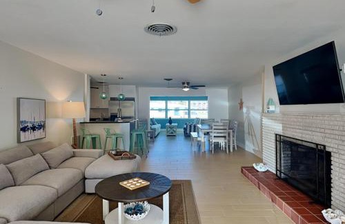 Fort Myers Beach Casa | Shell Mound Beach Cottage