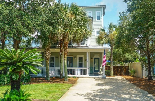 Village of Sugar Beach Casa | Shell Yeah! by AvantStay | Seagrove | Pet-Friendly + Private Pool