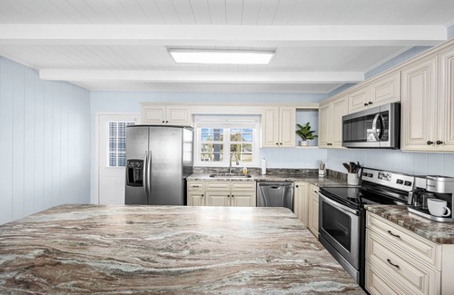 North Myrtle Beach Casa | Shell Yeah Oceanfront Casa*Heated Pool*Firepit*Bar