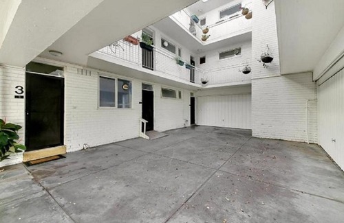 St Kilda Apartamento | ShelleyStayz Shakespeare Grove