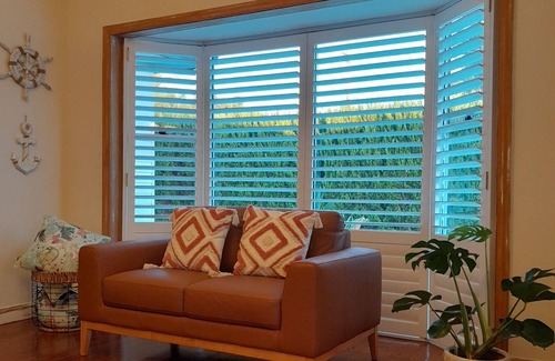 Shellharbour Casa | Shellharbour Village 3 Bedroom house with large pool, walk to beach & Cafes