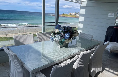 Warilla Casa | Shellharbour Waves - Amazing Beach Front Views