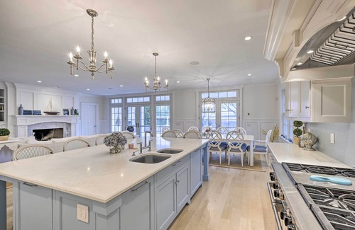 Shelter Island Heights Casa | Shelter Island Retreat w/ Outdoor Pool!