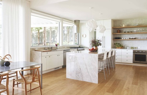 Menantic Creek Casa | Refugio al borde del mar lleno de sol de Shelter Island!
