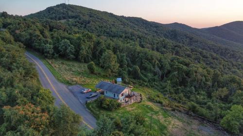 Stanley Casa | Shenandoah Hideaway