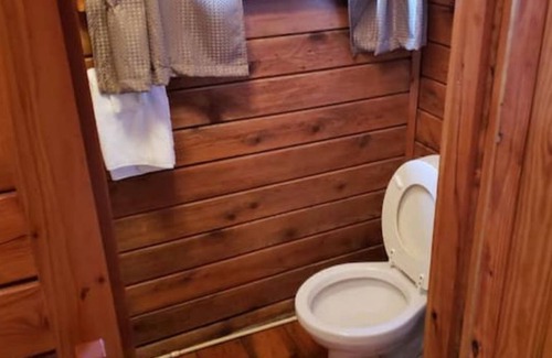 Jones Mills Cabina | Shenandoah I Ski Camp in The Laurel Highlands.