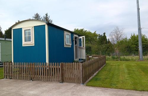 Enniskillen Casa | Shepherd Hut Enniskillen Blossom, Fermanagh
