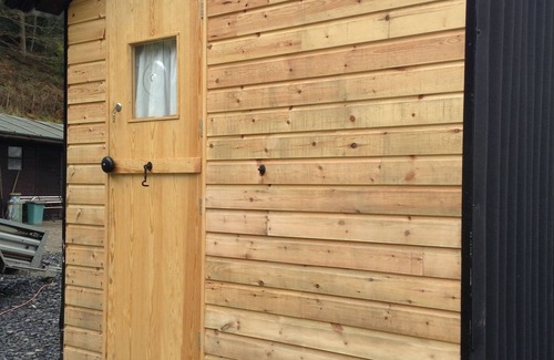 Cwmtirmynach Cabina | Shepherd Hut "Megan" in beautiful quiet location