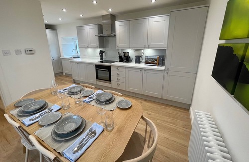 Lairg Cabaña | Shepherd Moon - Sea View Cottage near NC500