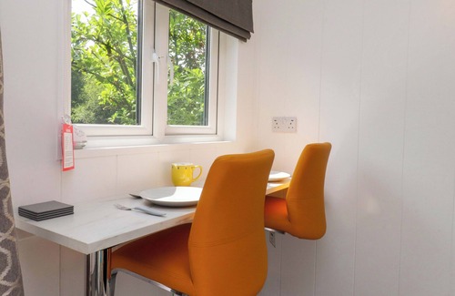 Knott End-on-Sea Cabaña | SHEPHERDS HUT 1, romantic, country holiday cottage in Garstang