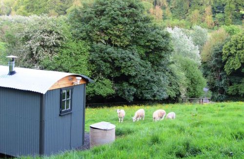 Slad Casa | Shepherds Hut Slad Valley Cotswolds