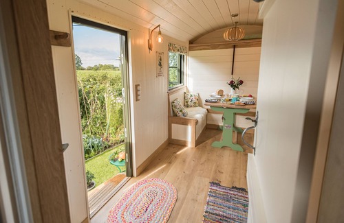 Cricket Malherbie Apartamento | Cabaña-Lujoso-Baño con ducha-Vista al campo-Cottage Shepherds Hut