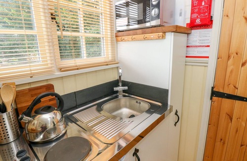 Milford Haven Cabina | Shepherds Hut - The Hurdle