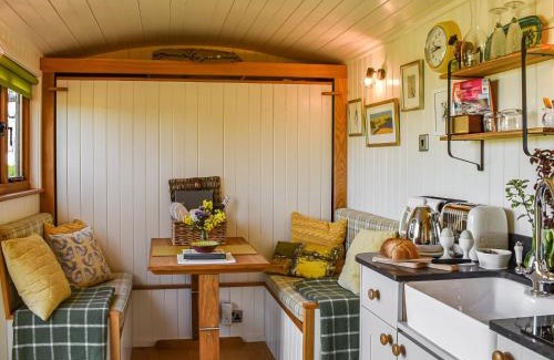 Tyn-y-Gongl Casa | Shepherds Hut - Ukc6774