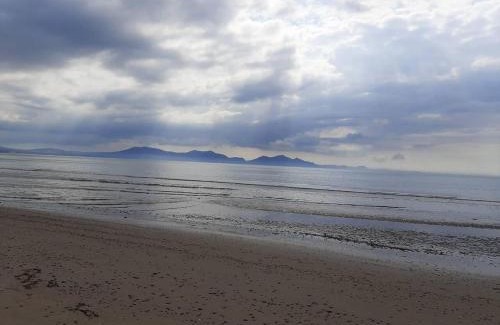 Malltraeth Casa | Shepherds Hut with hot tub on Anglesey North Wales