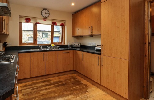 Torcastle Casa | SHEPHERDS REST, pet friendly, with open fire in Banavie