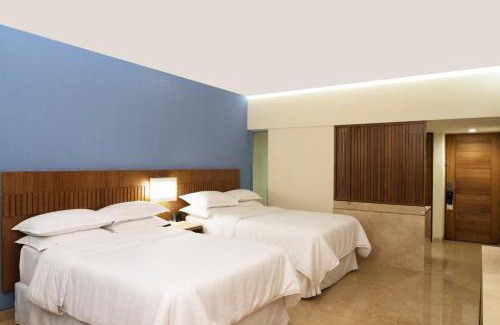 Las Glorias Complejo | Sheraton Buganvilias Resort & Convention Center