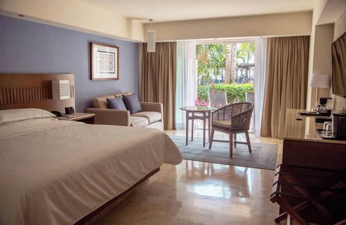 Las Glorias Complejo | Sheraton Buganvilias Resort & Convention Center