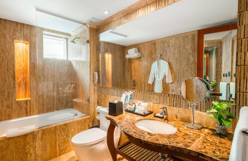 Simón Bolívar Hotel | Sheraton Guayaquil Hotel
