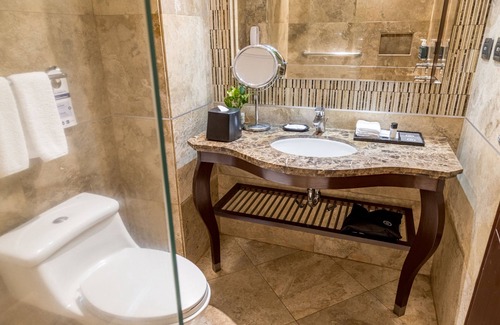 Simón Bolívar Hotel | Sheraton Guayaquil Hotel