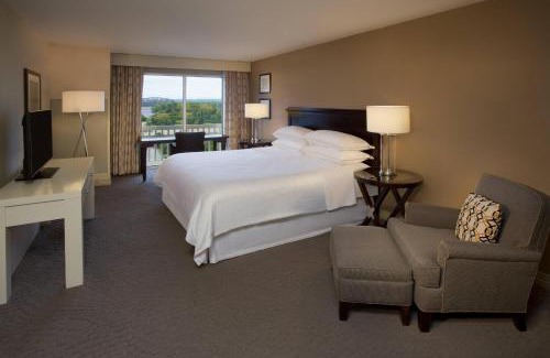 Louisville Hotel | Sheraton Louisville Riverside Hotel