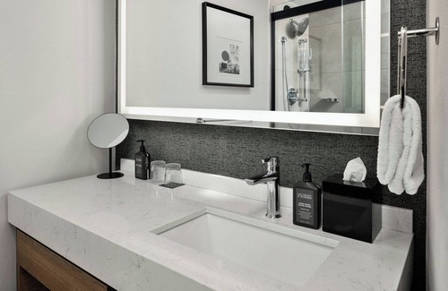 Downtown Minneapolis Hotel | Sheraton Minneapolis Downtown Convention Center