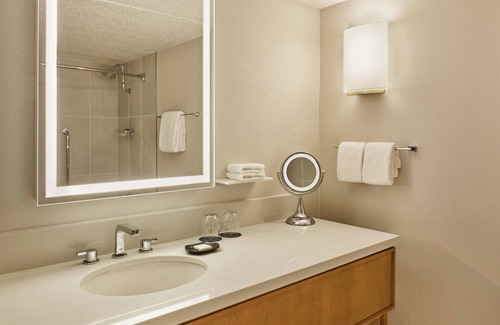 Portland Hotel | Sheraton Portland Airport Hotel