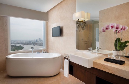 Dong Khoi Hotel | Sheraton Saigon Grand Opera Hotel