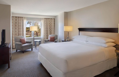 Plantation Hotel | Sheraton® Suites Fort Lauderdale West