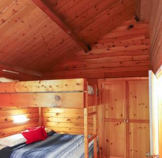 Chester Casa | Sherbrooke Lake Cottage with Private Beach