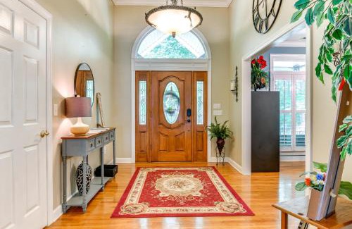 Sherrills Ford Casa | Sherrills Ford Escape with Hot Tub, Deck and Yard