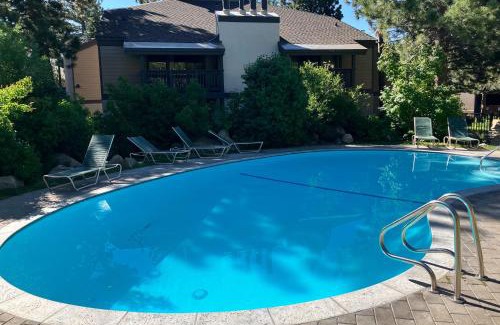 Mammoth Lakes Apartamento | Sherwin Villas B13