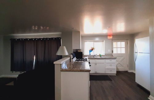 Running Springs Hotel | Sherwood Arms Motel