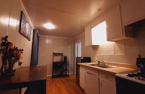 Running Springs Hotel | Sherwood Arms Motel