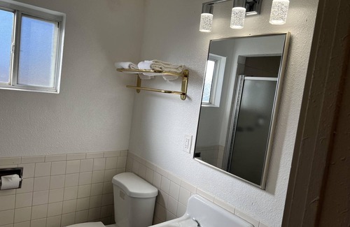 Palmdale Hotel | Sherwood Motel