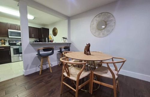 Sunset Valley Casa | Sheva House