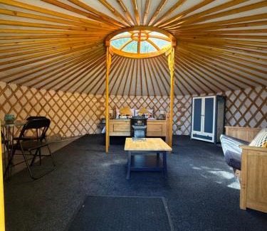 Moffat Otro | Sheviock Barton Yurt