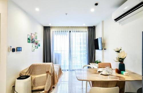 District 9 Apartamento | Shi House- 1BR BS12 Modern Stay &Vinhomes G Park