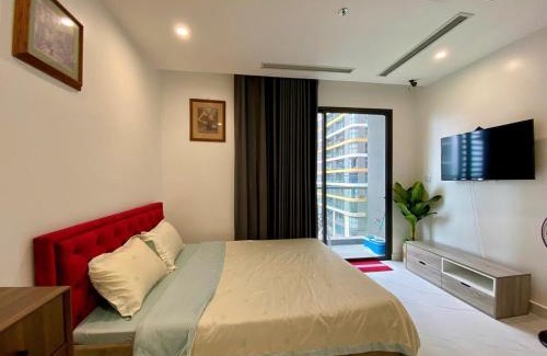 District 9 Apartamento | Shi House- Studios BE5 - Swimming Pool & Balcony