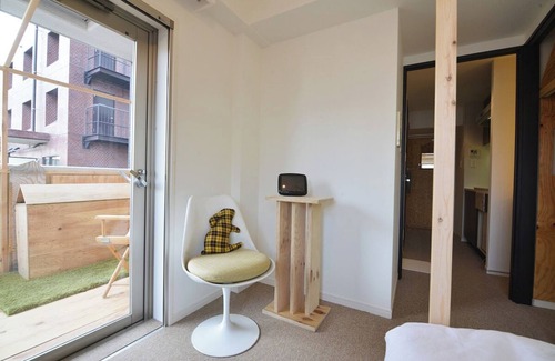 Dogenzaka Apartamento | Shibuya station 5min. QCQC studio-Yellow