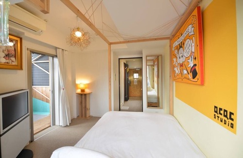 Dogenzaka Apartamento | Shibuya station 5min. QCQC studio-Yellow