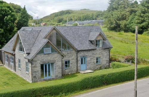 Salen Casa | Shielside