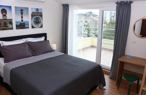 Burgas Center Apartamento | Shik & Chic in the Heart of Burgas # 5min from beach # New