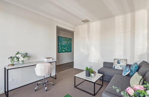 Point Cook Casa | Shine Point Cook - Elegant Home Sweet Home