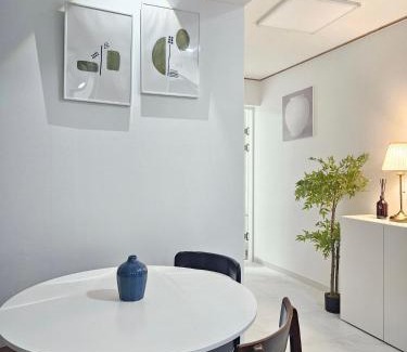 Cheongpa-dong Casa | Shinhwahouse 5 mins from Seoul Station