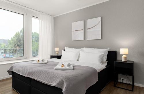 Guetersloh Apartamento | SHINY HOMES - City Center with Parking Place